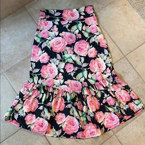 Beautiful Skirt by Agnes & Dora